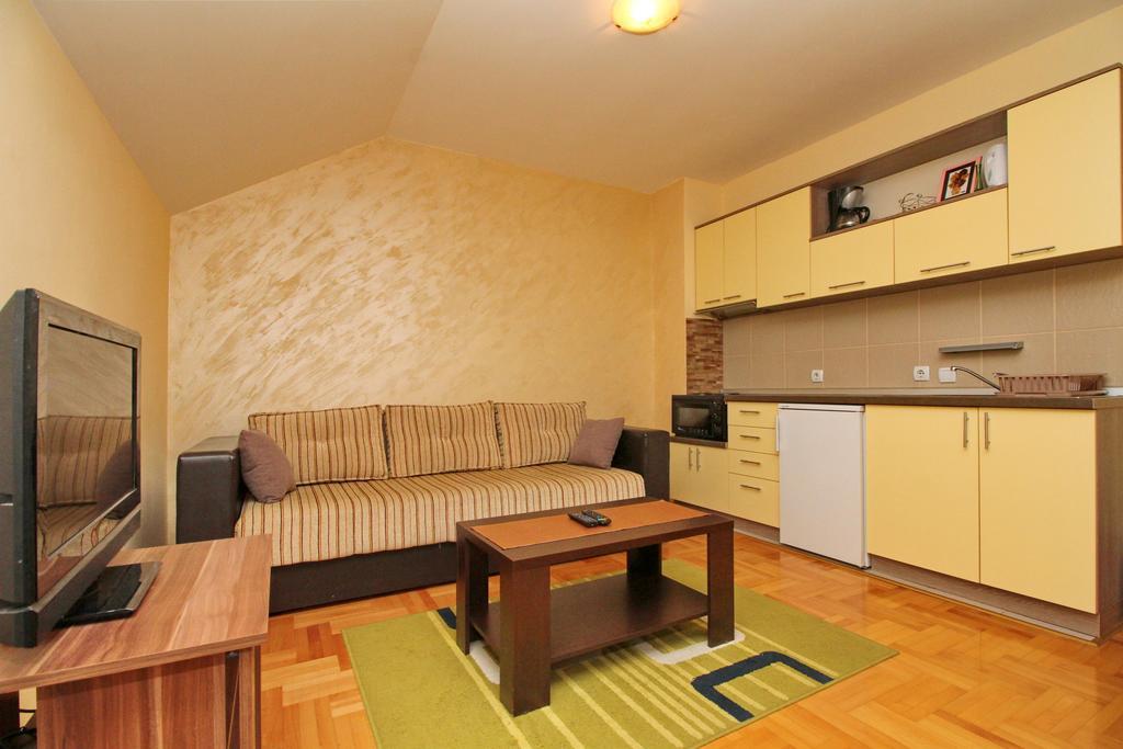 Apartments Vila Velickovic ซลาตีบอร์ ภายนอก รูปภาพ