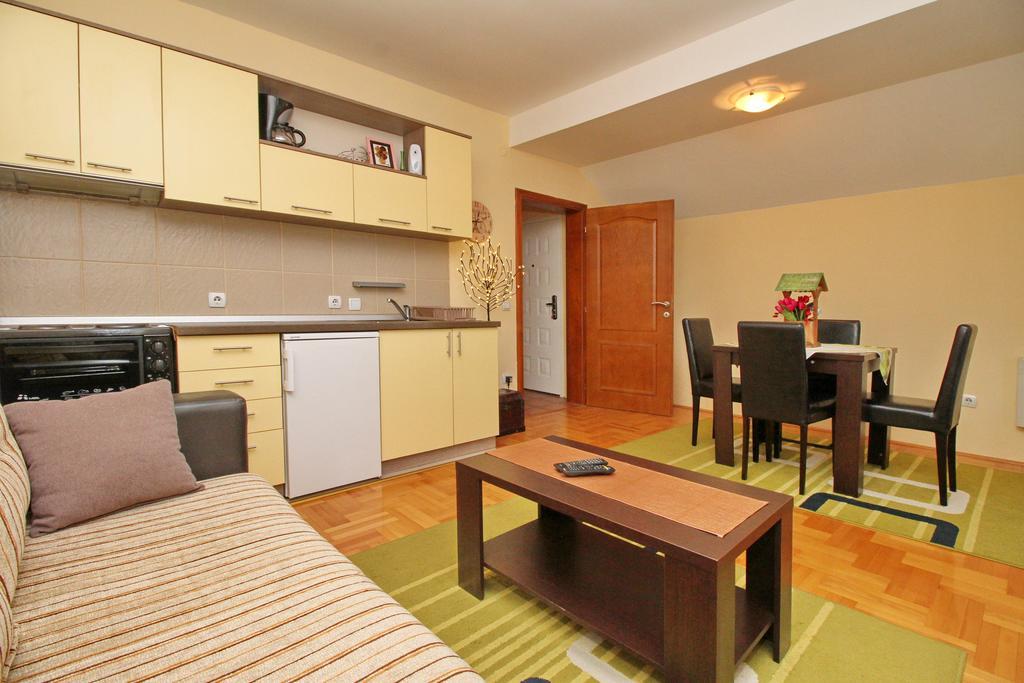 Apartments Vila Velickovic ซลาตีบอร์ ภายนอก รูปภาพ